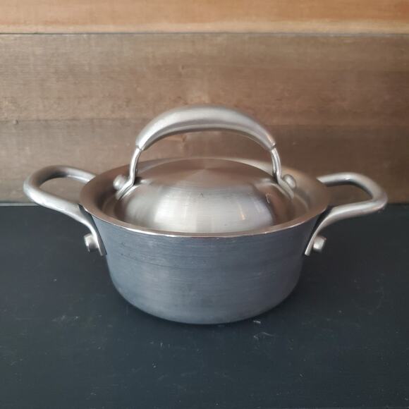 Technique 1/2 Qt Pot & Lid Hard-Anodized Non-Stick NSF Thailand Made #000353 - Picture 3 of 9